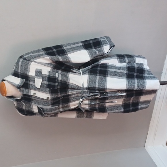 Black plaid flannel Jacket/dress/shirt size XL - Picture 3 of 11